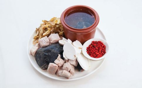 月子餐吃对了下奶快